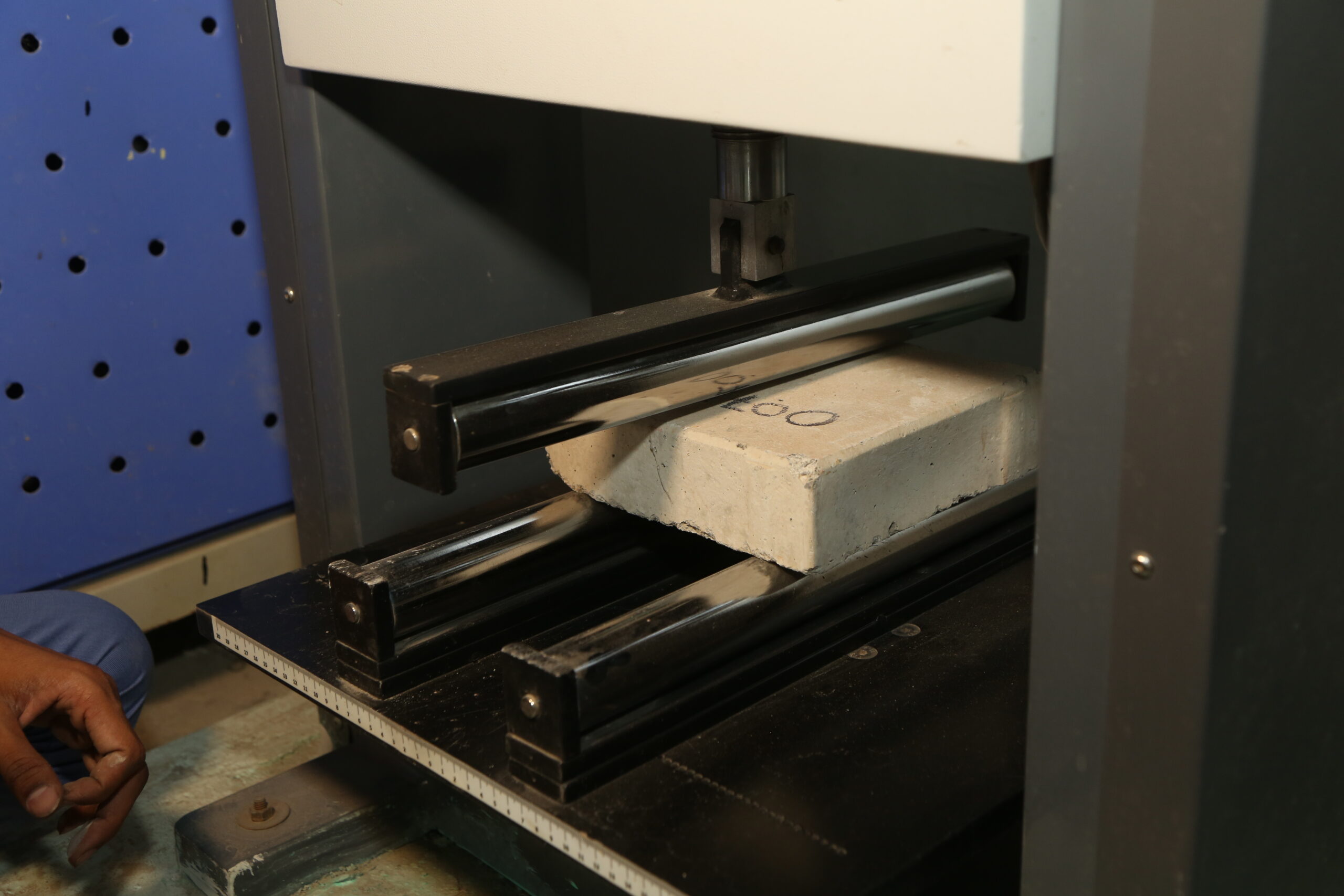Paver Flexural Strength Test