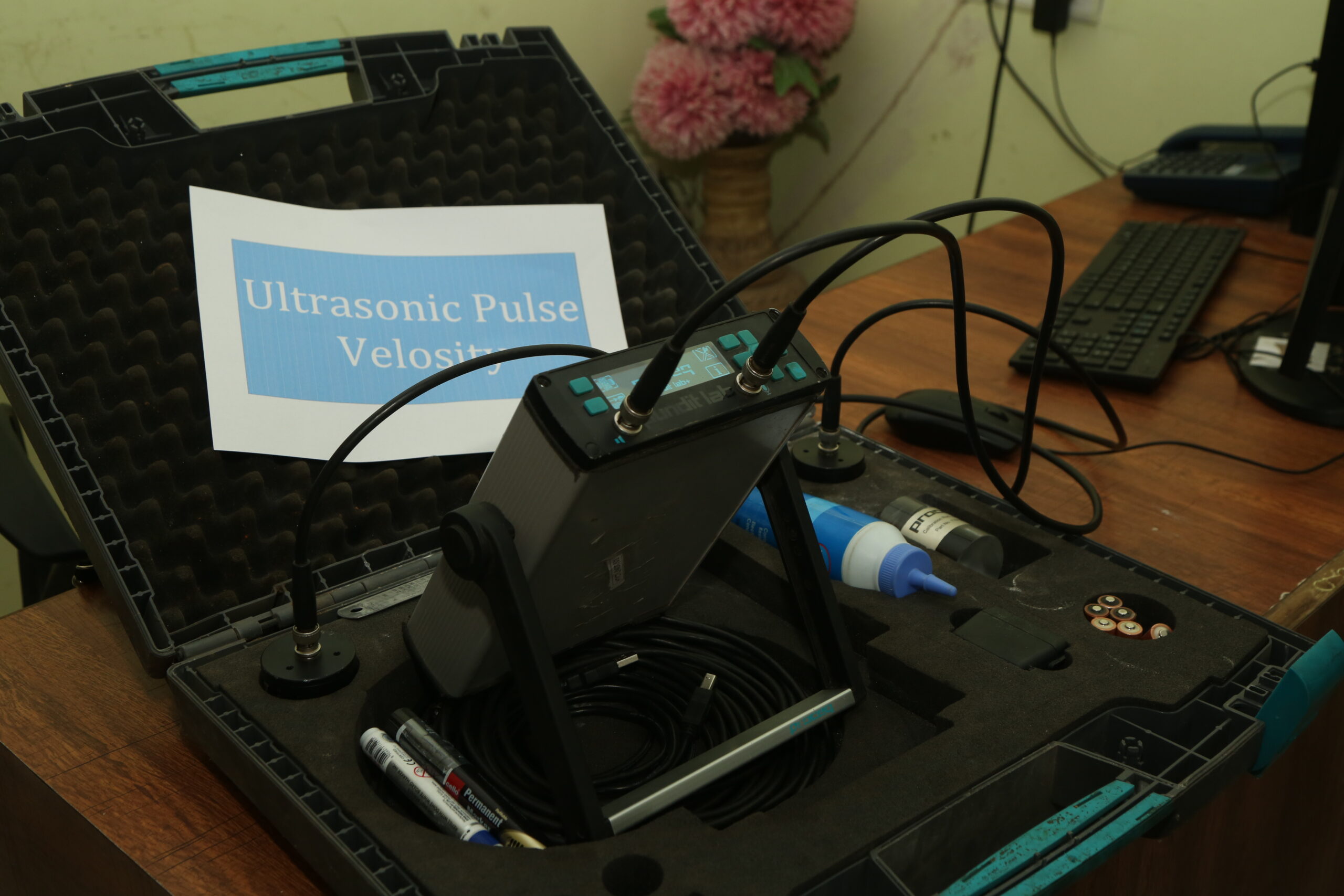 Ultrasonic Pulse Velocity Apparatus