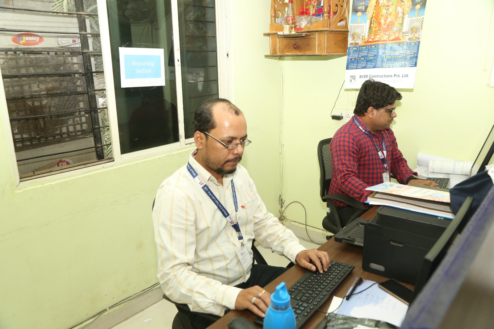 Reporting Staff Hitech